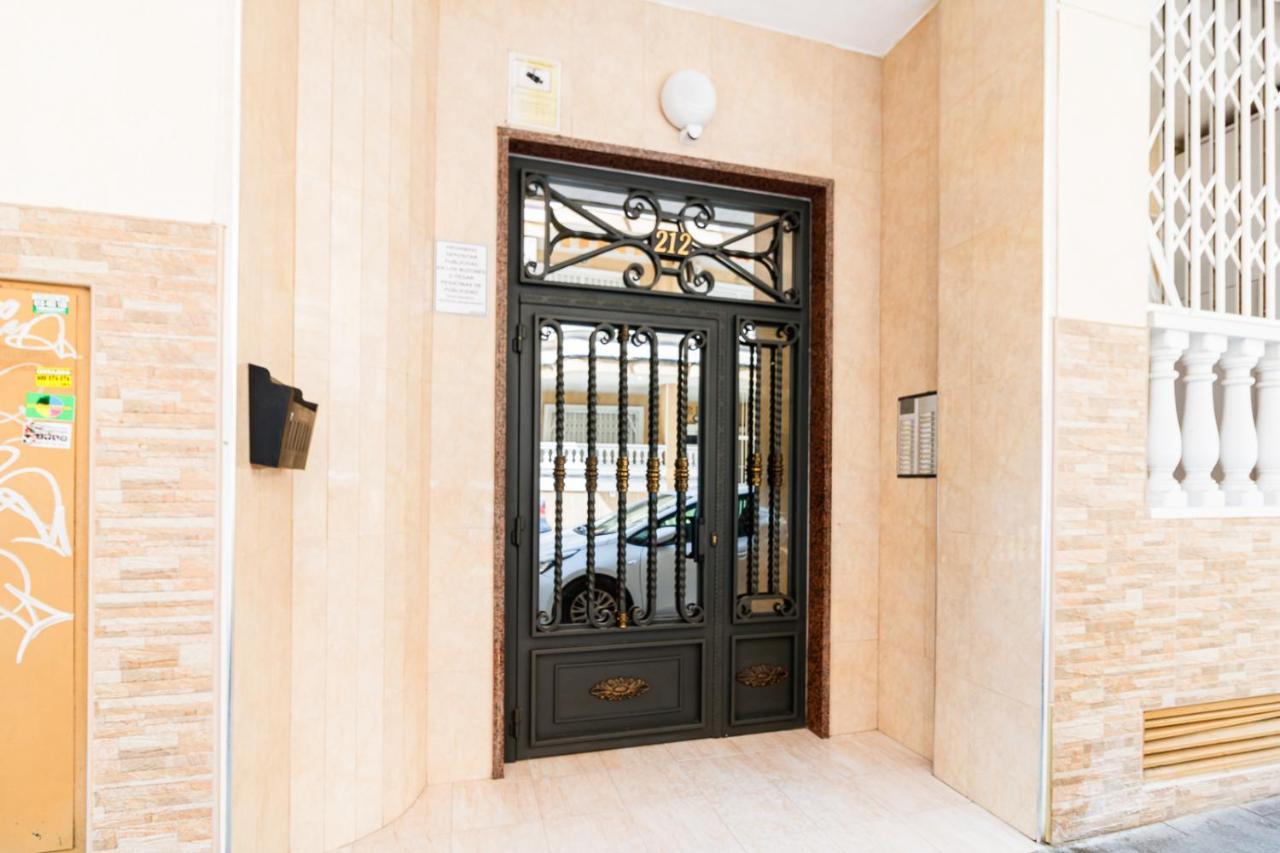 Sunny Delight Granfield A105 Apartment Торевиеха Екстериор снимка